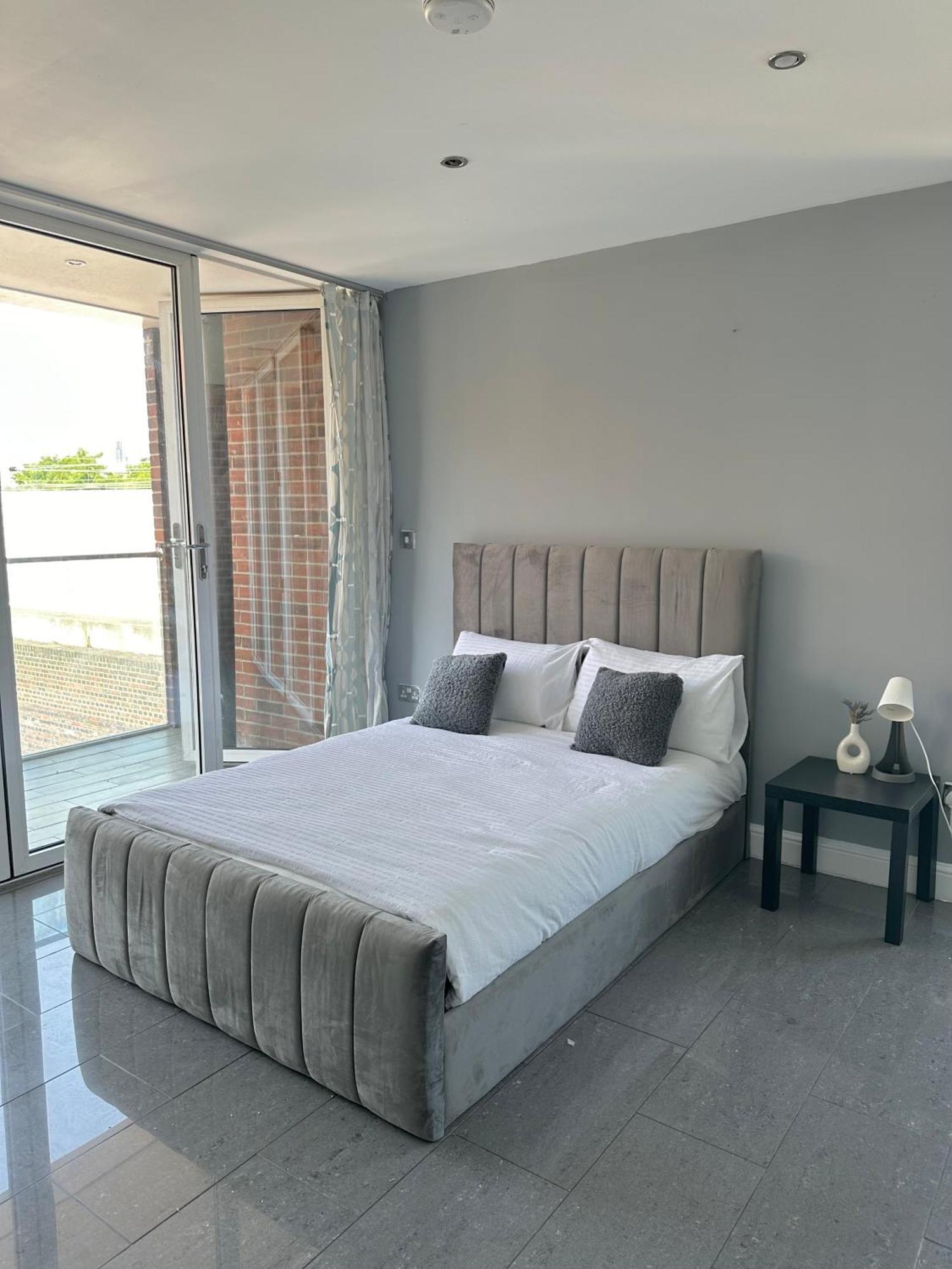 Luxury Private Room In Central 런던 외부 사진