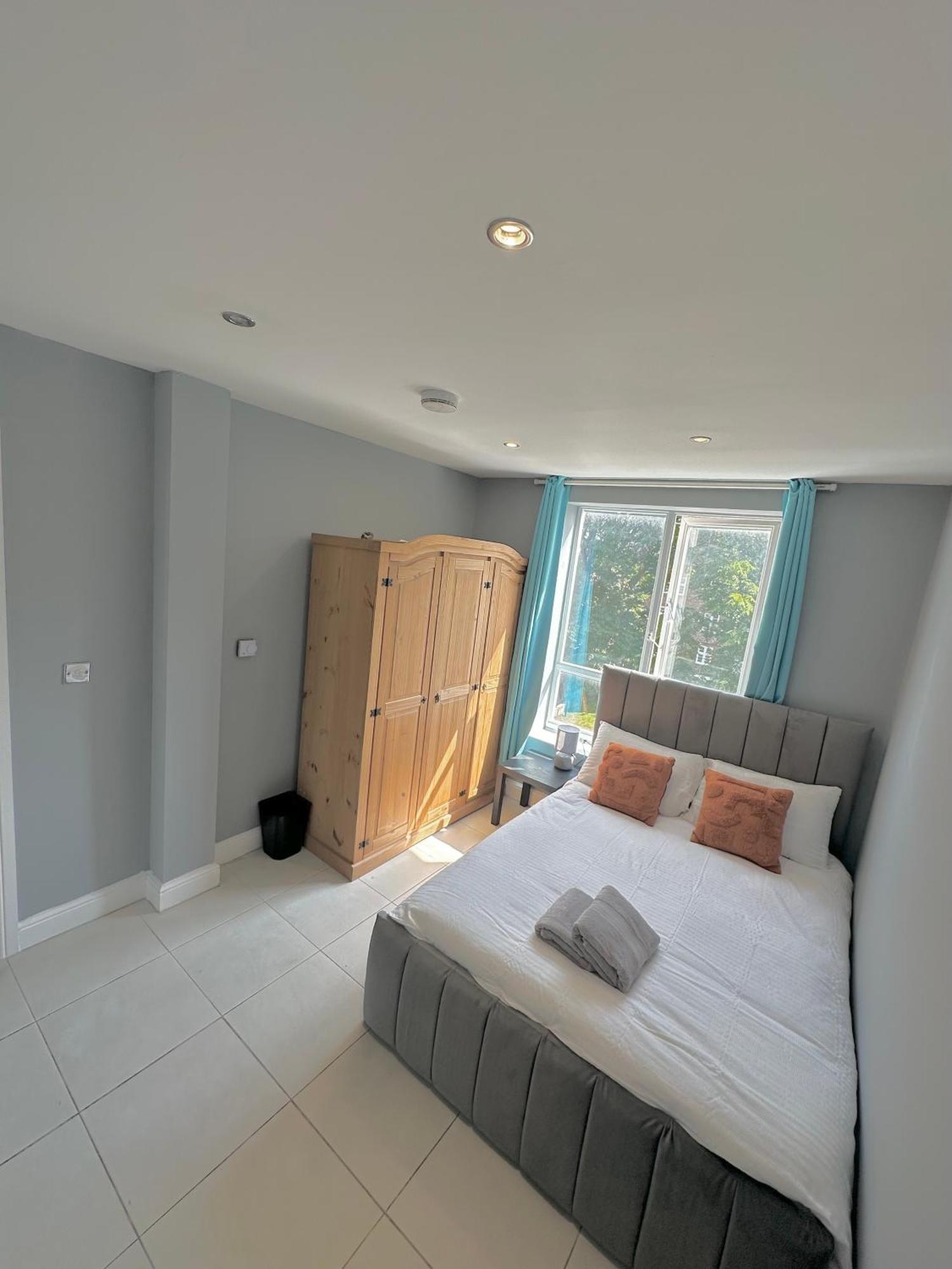 Luxury Private Room In Central 런던 외부 사진
